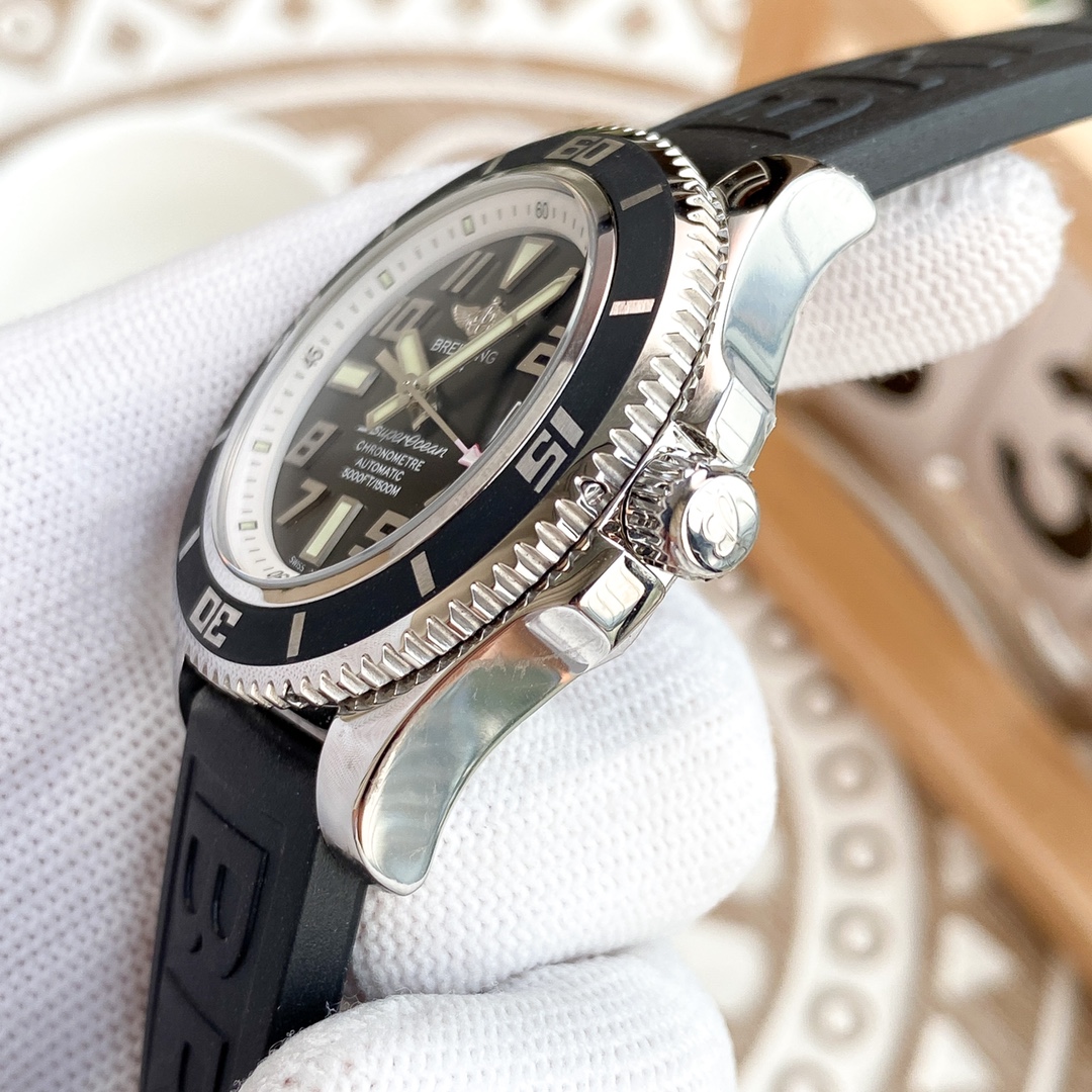 Breitling - Breitling A1736402 Superocean 316L stainless steel polished case