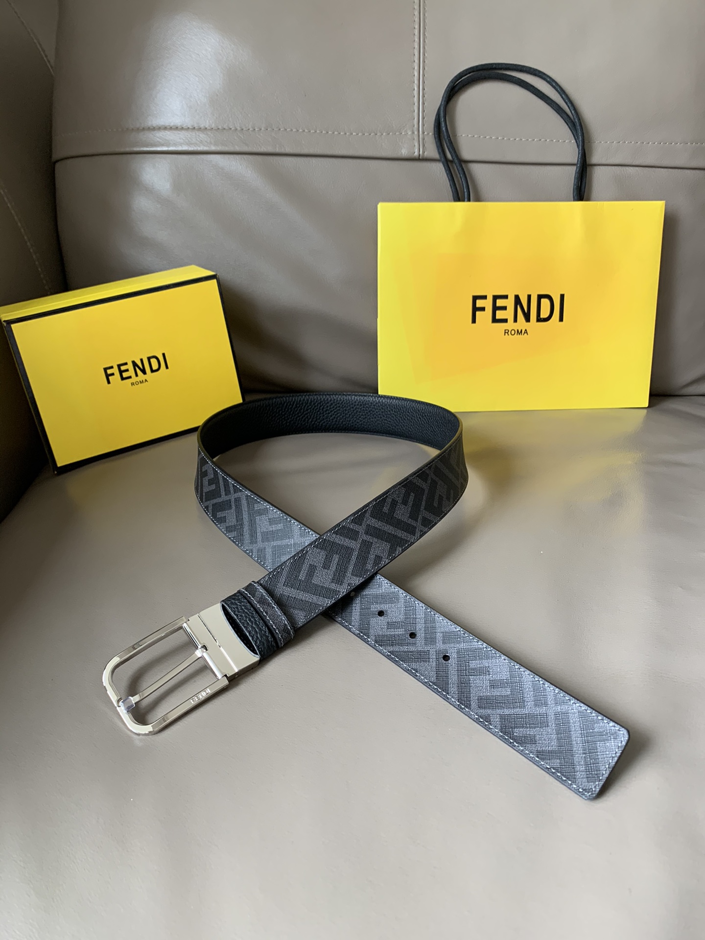 FENDI men's casual reversible belt