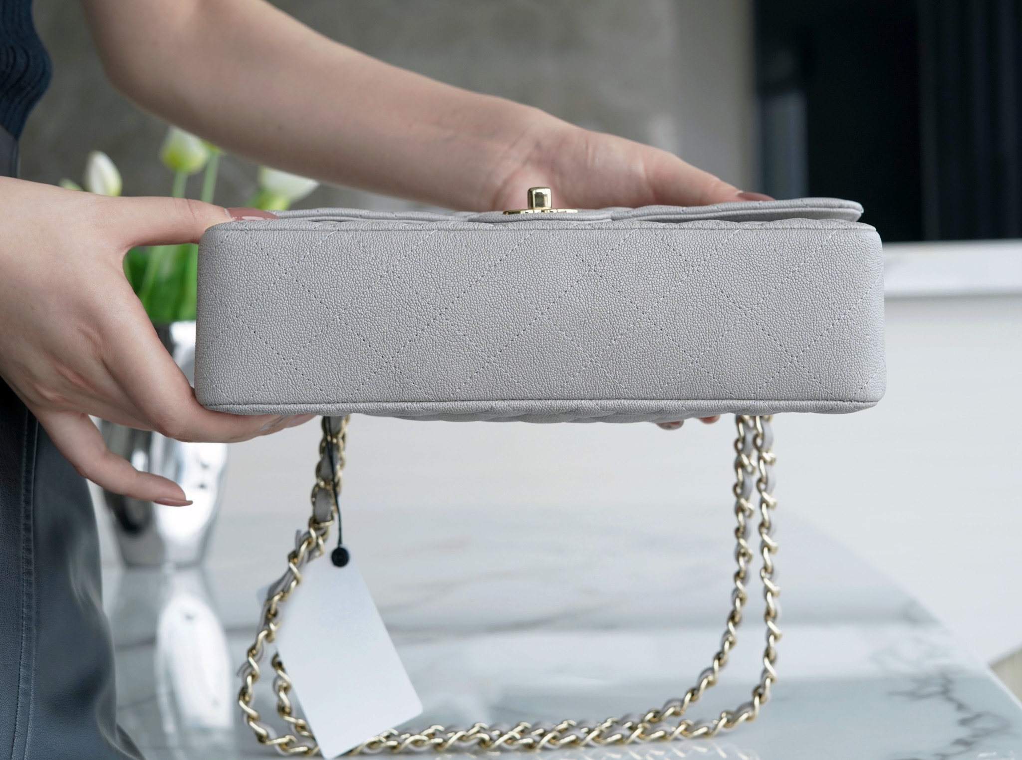 𝐂𝐇𝐀𝐍𝐄𝐋 Classic Flap France 🇫🇷 𝐇𝐇 𝐚𝐚𝐬 Original Caviar 🐂 Washed Tire Ox Medium 🐘 Dark Grey