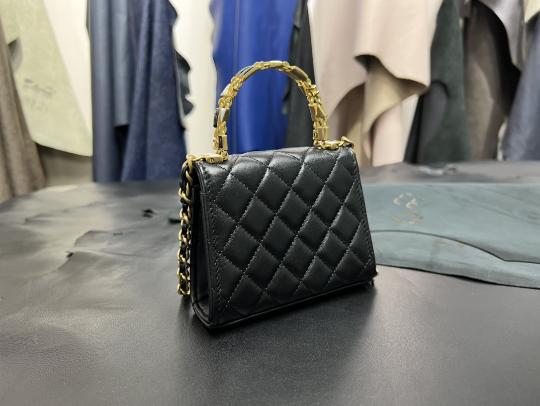 𝗖𝗛𝗔𝗡𝗘𝗟✦ Italy 🇮🇹 [Box] Original Open Department Lambskin 22B Enamel Buckle Kelly Small Black Gold