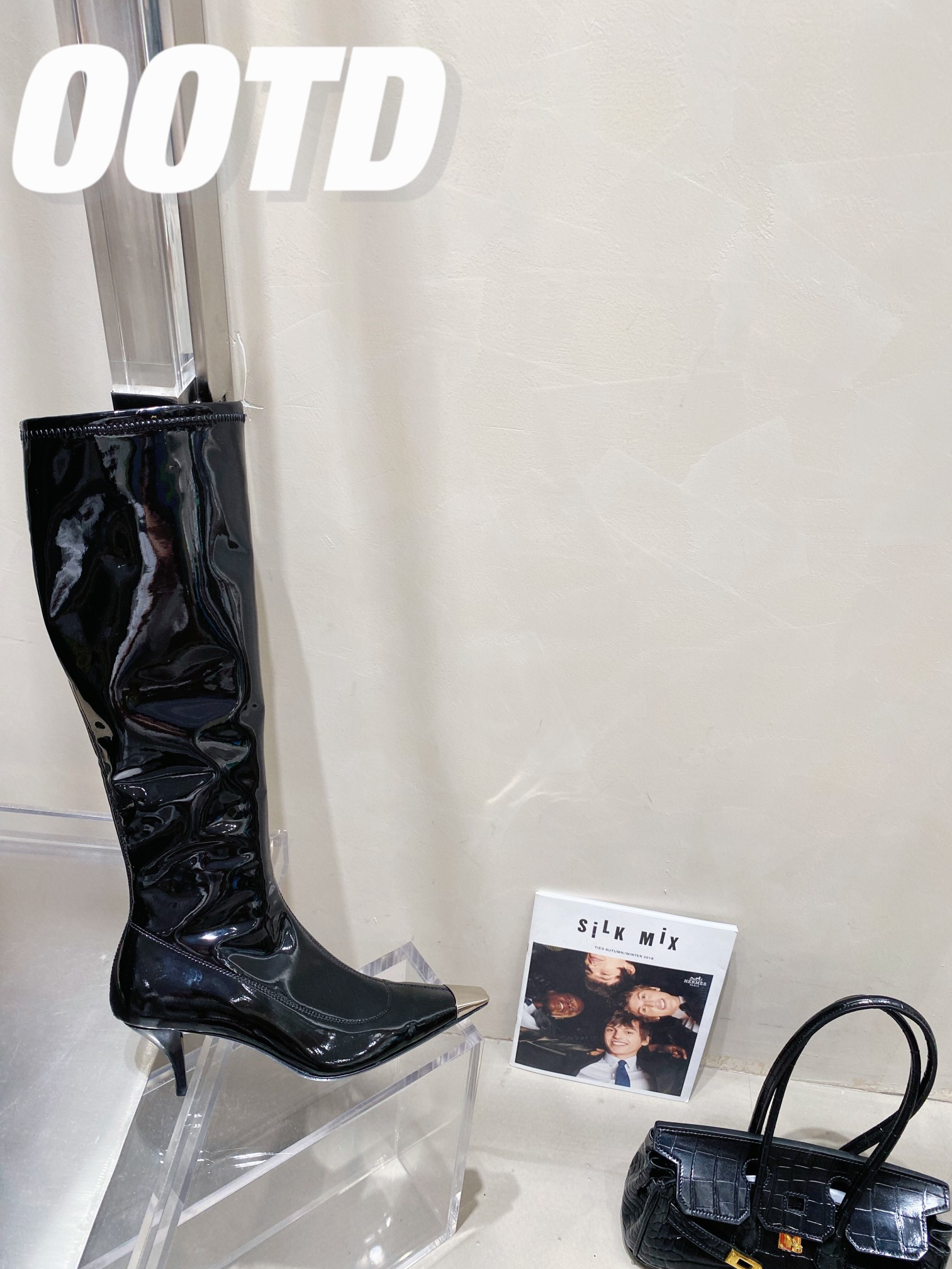 𝙎𝙖𝙞𝙣𝙩 𝙇𝙖𝙪𝙧𝙚𝙣𝙩 | 𝟐𝟎𝟐𝟏/𝐒𝐒 𝐧𝐞𝐰 YSL｜Saint Laurent 2022SS Stretch Patent Leather Boots