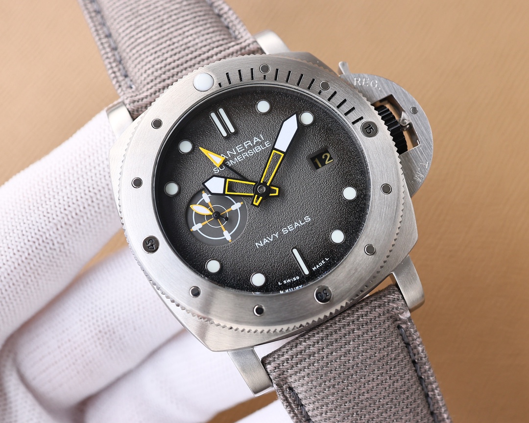 Panerai- SUBMERSIBLE Stealth Series