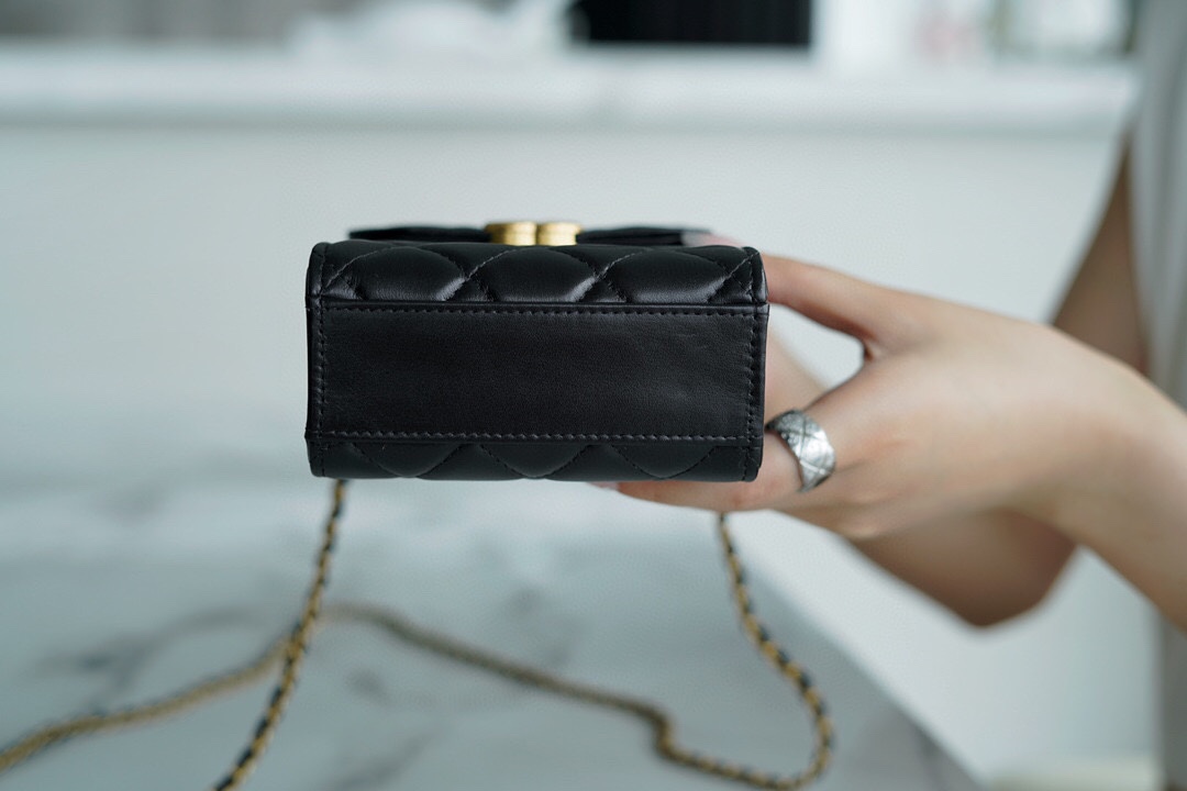 𝗖𝗛𝗔𝗘𝗡𝗟✦ Early Autumn New Double Ball Phone Bag Black➿