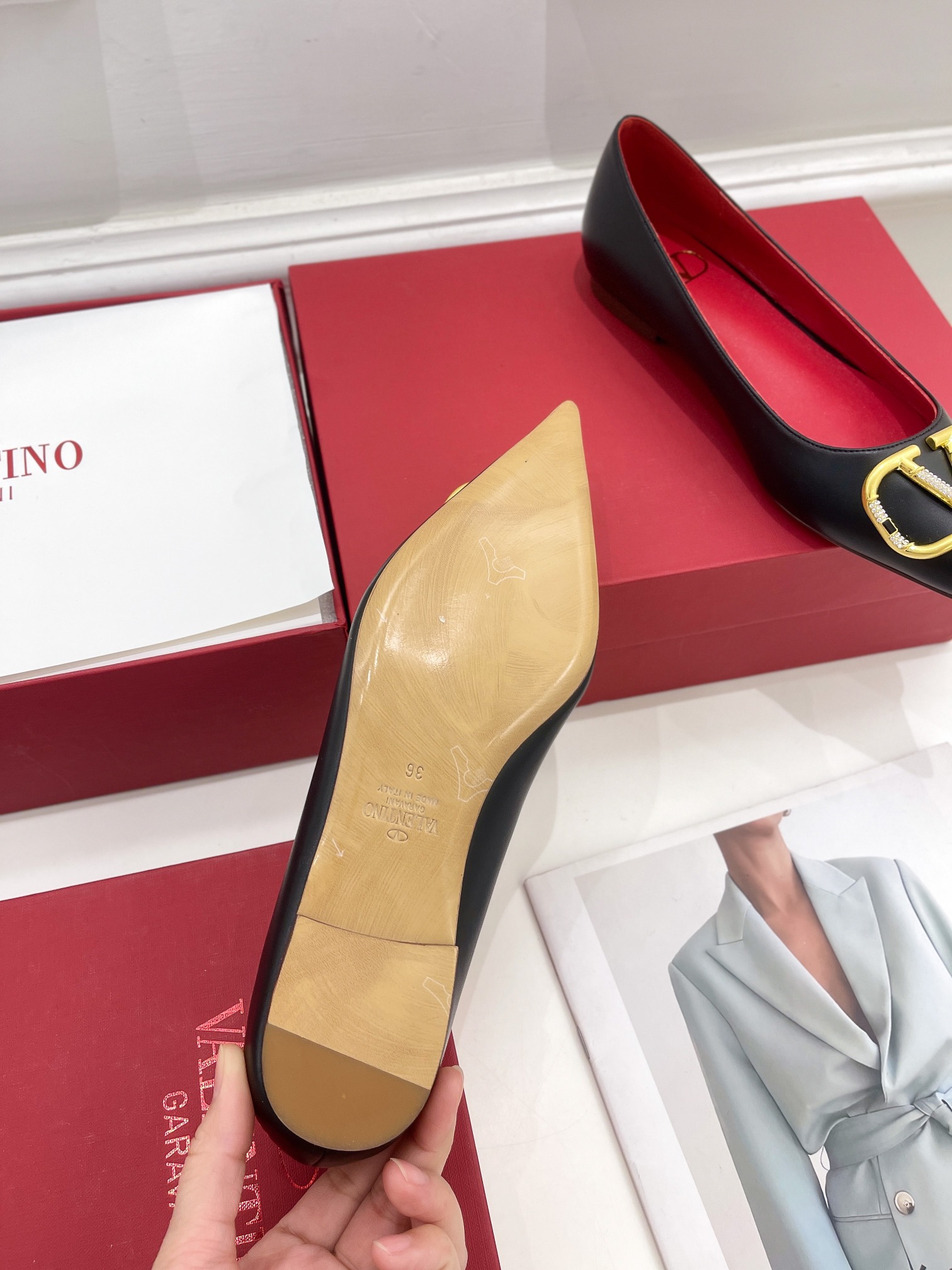 【Valentino】𝟐𝟎𝟐𝟏/𝐒𝐒 𝐧𝐞𝐰 Valentino 2022 spring and summer new large V diamond buckle high heels on the new