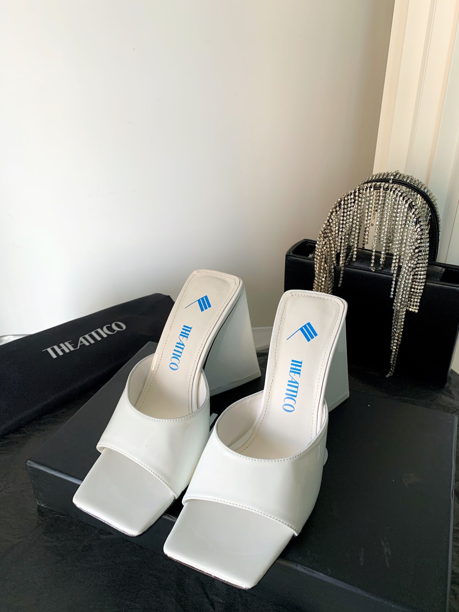 THE ATTICO | 𝟐𝟎𝟐𝟏/𝐒𝐒 𝐧𝐞𝐰 The attico triangle heel sandals lined with sheepskin leather genuine leather outsole