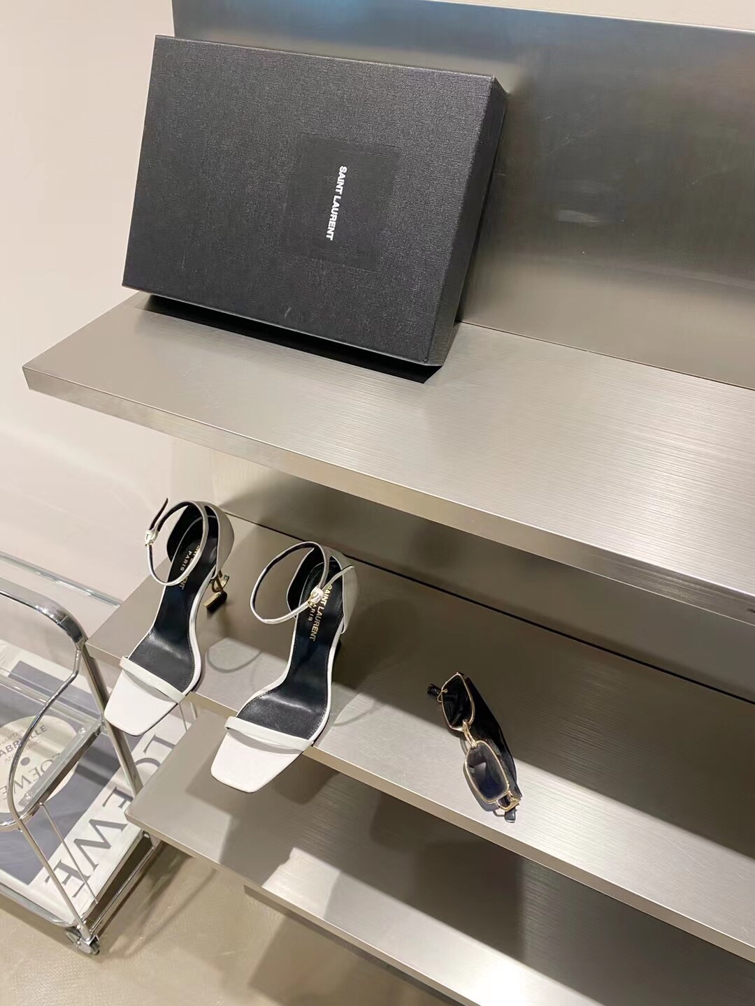 𝙎𝙖𝙞𝙣𝙩 𝙇𝙖𝙪𝙧𝙚𝙣𝙩 | 𝟐𝟎𝟐𝟏/𝐒𝐒 𝐧𝐞𝐰 YSL｜A beautiful classic Alphabet high-heeled sandals