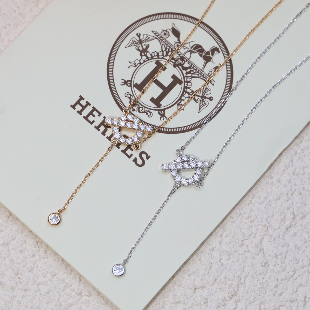 Hermes necklace