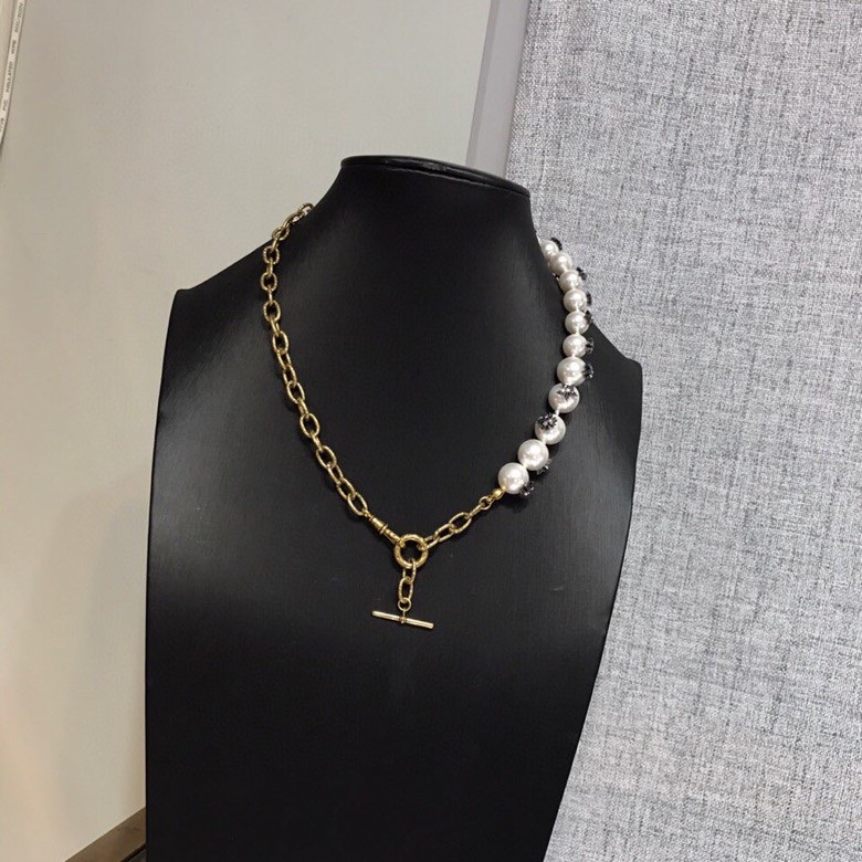 Dior necklace