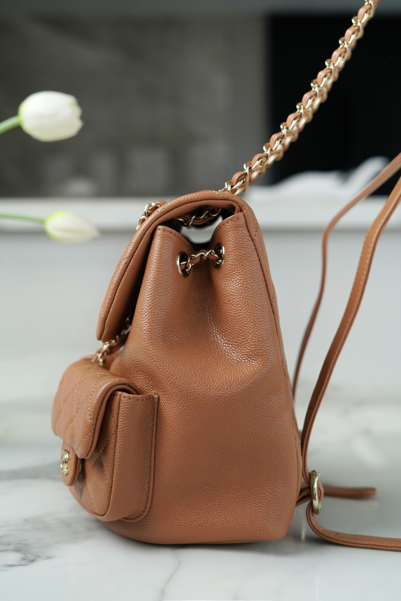 𝗖𝗛𝗔𝗡𝗘𝗟 23P New Duma Double Shoulder Cowhide Large Caramel