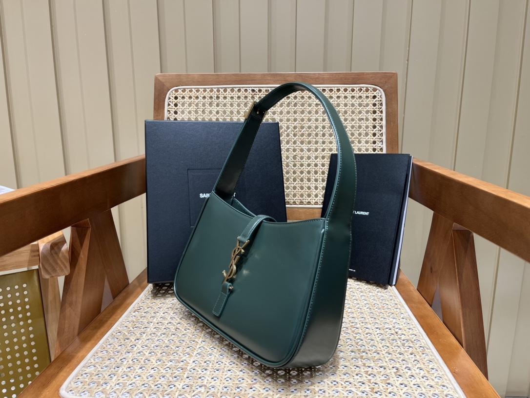 SAINT LAURENT Model: 657228 plain original leather.JD