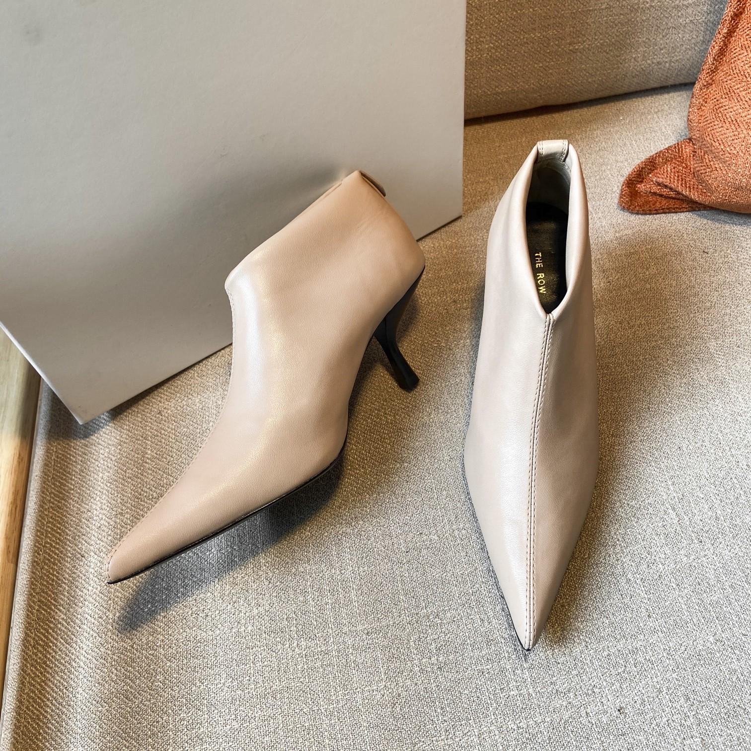 THE ROW · Autumn and winter exclusive beautiful fairy boots original color change leather outsole