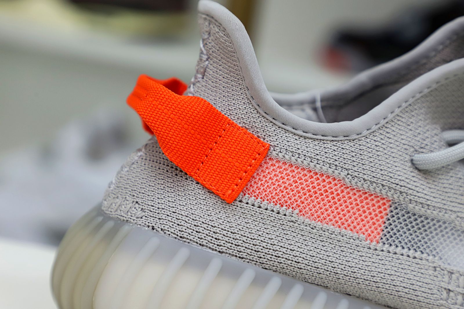 Yeezy Boost 350 V2 Tail