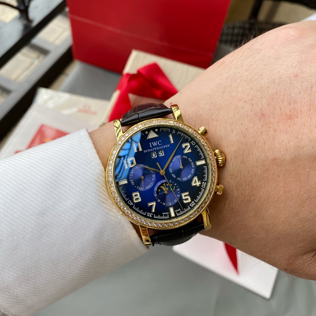 IWC- Fine men's watches Fully automatic mechanical movement, top 316 steel case and strap