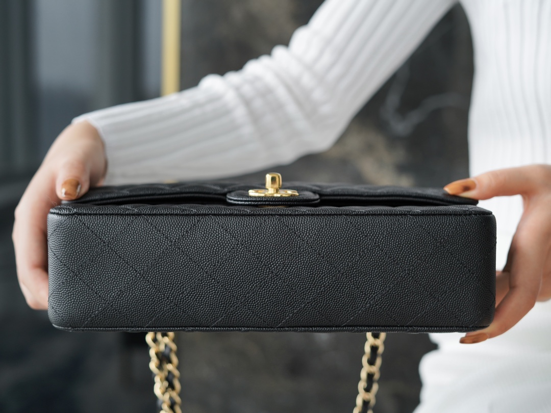 𝐂𝐇𝐀𝐍𝐄𝐋 Classic Flap France 🇫🇷 𝐇𝐚𝐚𝐬 Original Caviar🐂|Original Caviar🐂 Medium Black Gold🖤