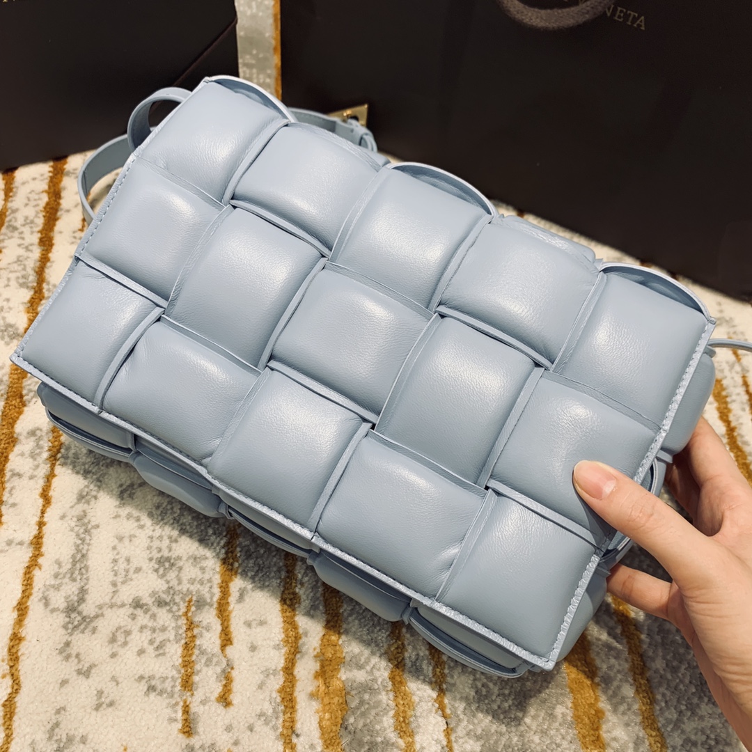 Bottega Veneta  PADDED  CASSETTE #591970