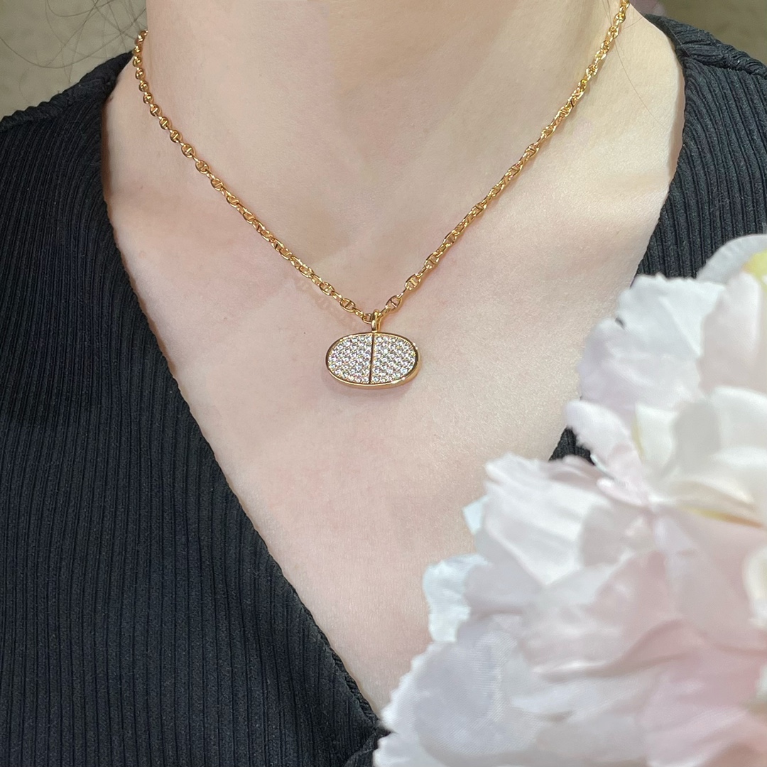 Hermes necklace