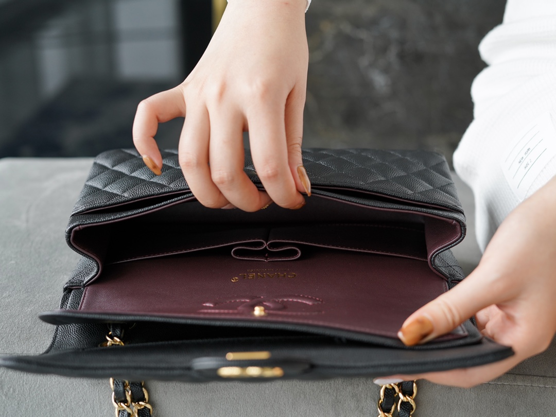 𝐂𝐇𝐀𝐍𝐄𝐋 Classic Flap France 🇫🇷 𝐇𝐚𝐚𝐬 Original Caviar🐂|Original Caviar🐂 Medium Black Gold🖤