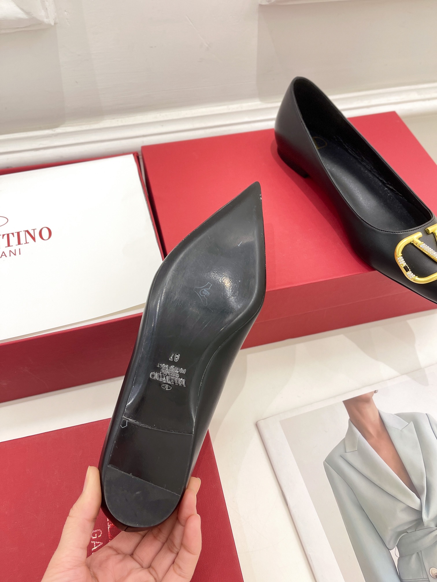 【Valentino】𝟐𝟎𝟐𝟏/𝐒𝐒 𝐧𝐞𝐰 Valentino 2022 spring and summer new large V diamond buckle high heels on the new