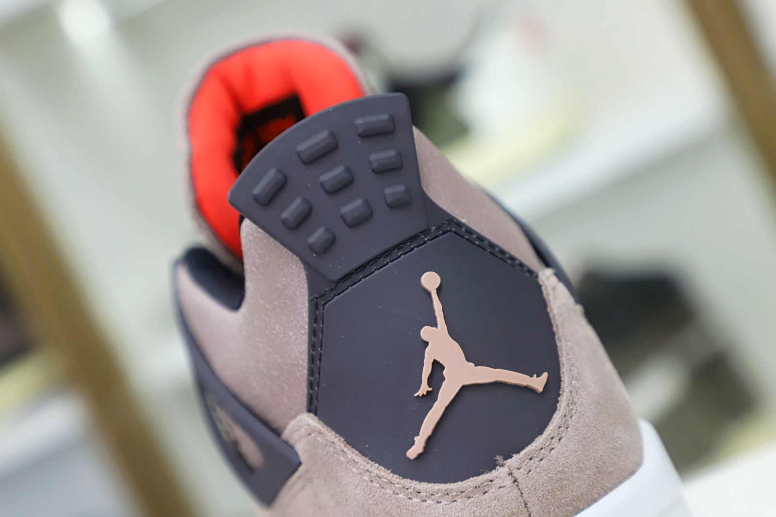 AIR JORDAN 4 RETRO TAUPE HAZE