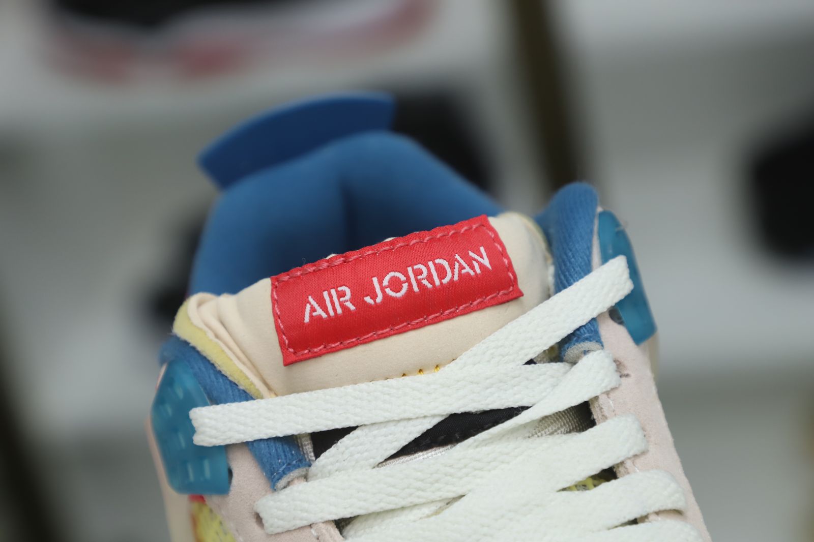 UNION LA X AIR JORDAN 4 RETRO GUAVA ICE