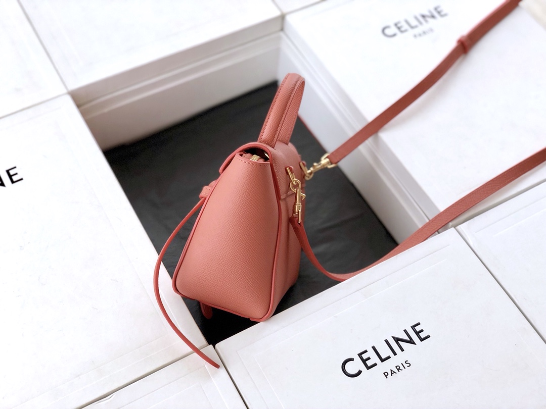 𝐂𝐞𝐥𝐢𝐧𝐞 𝐛𝐞𝐥𝐭 𝐩𝐢𝐜𝐨 𝟏𝟔𝐜𝐦 Grained Calfskin Bag