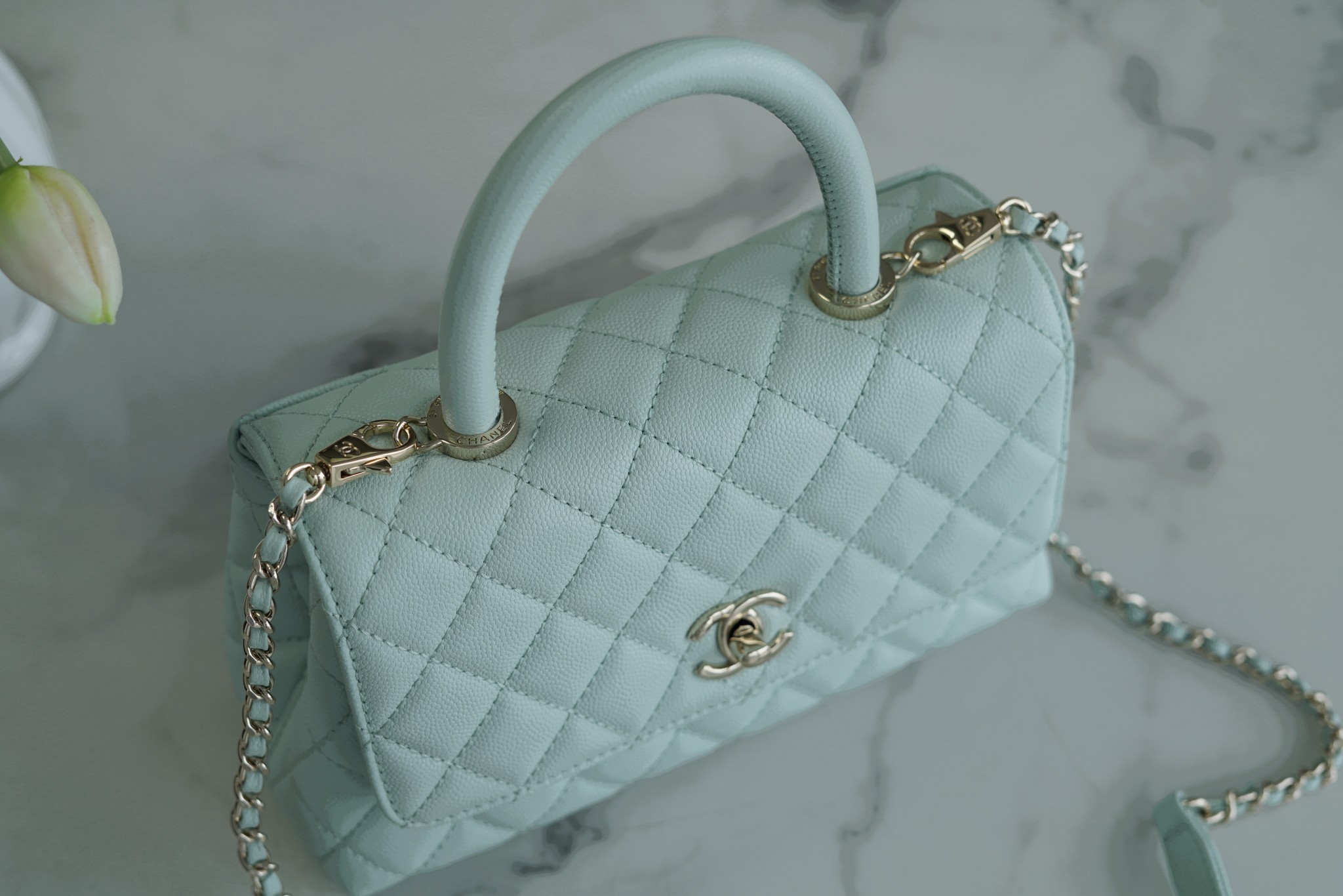 CHANEL 𝑪𝒐𝑪𝒐 𝒉𝒂𝒏𝒅𝒍 𝒆 New cowhide handle small 𝙗𝙖𝙗𝙮 blue