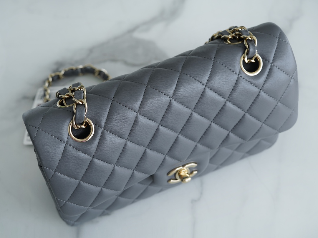 𝐂𝐇𝐀𝐍𝐄𝐋 Classic Flap Italy 🇮🇹 