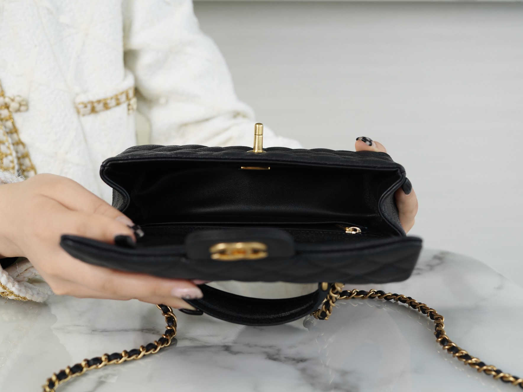 𝗖𝗛𝗔𝗡𝗘𝗟 𝗖𝗹𝗮𝘀𝘀𝗶𝗰 𝗙𝗹𝗮𝗽 2021 𝗦𝘀 Spring/Summer New Handle 𝐂𝐅 𝐦𝐢𝐧𝐢耀夜黑