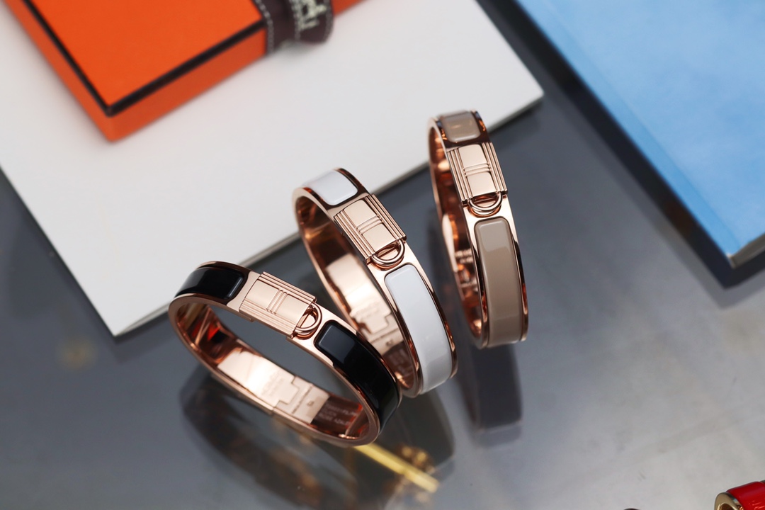 Hermes bracelet