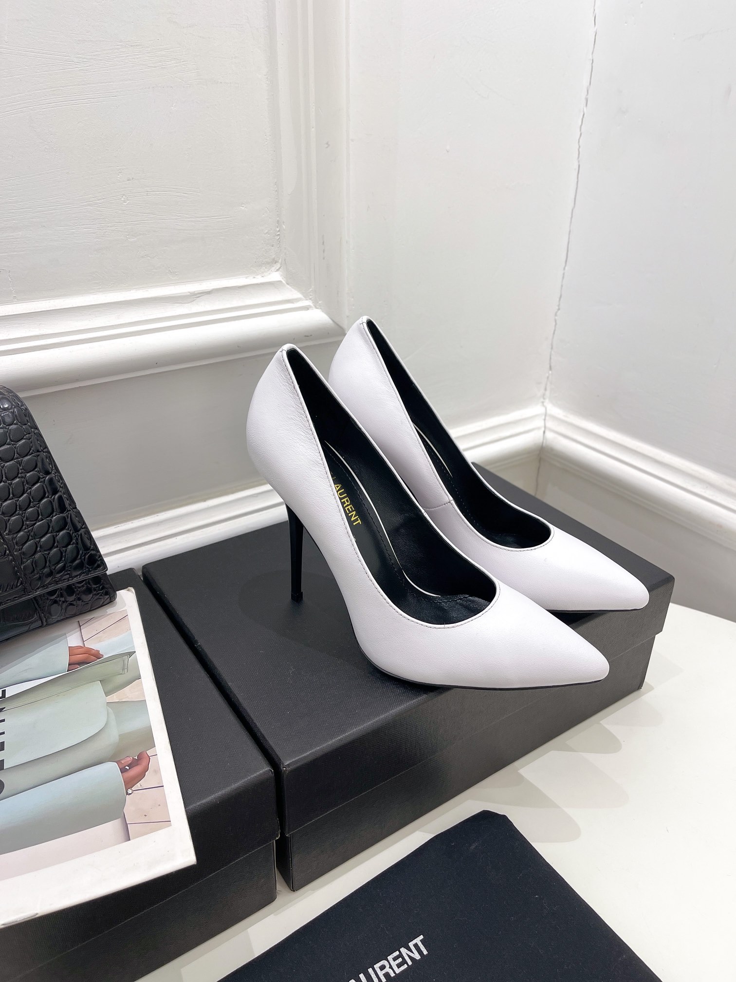 𝙎𝙖𝙞𝙣𝙩 𝙇𝙖𝙪𝙧𝙚𝙣𝙩 | 𝟐𝟎𝟐𝟏/𝐒𝐒 𝐧𝐞𝐰 YSL｜Roland 2022/fw early spring new baked high heels