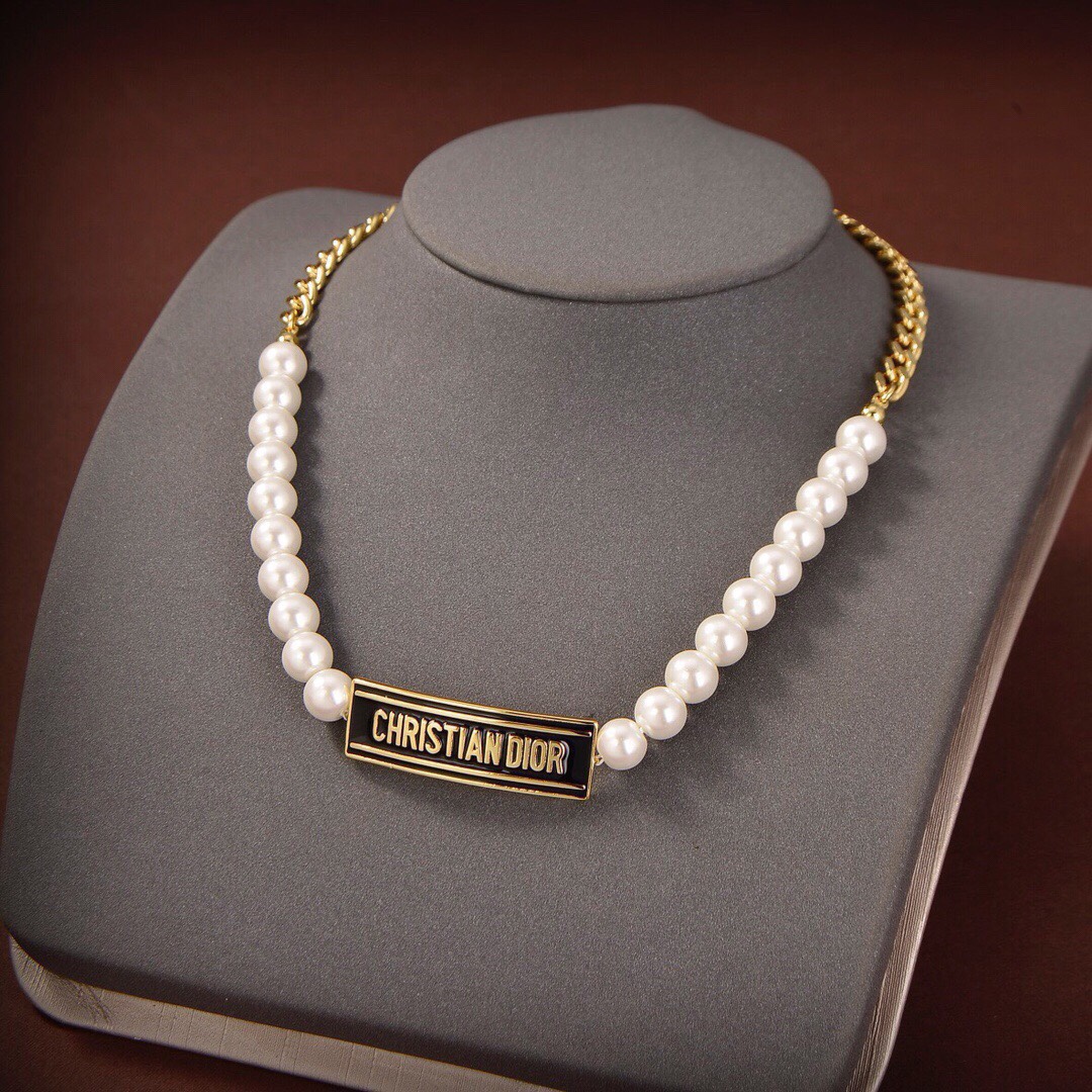 Dior necklace