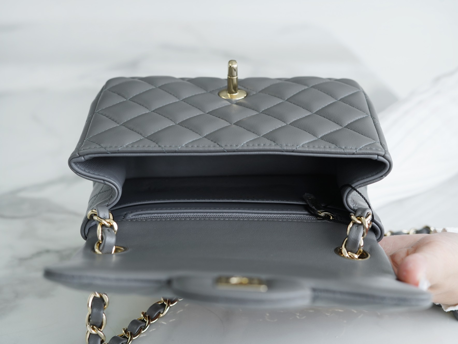 𝐂𝐇𝐀𝐍𝐄𝐋 Classic Flap Italy 🇮🇹 