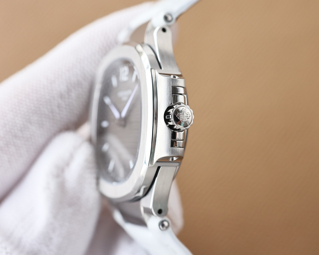 Patek Philippe Sporty Elegance Nautilus Ladies Watch