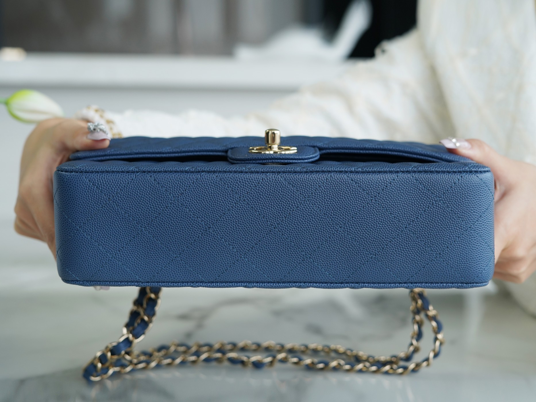 𝐂𝐇𝐀𝐍𝐄𝐋 Classic Flap France 🇫🇷 𝐇𝐇 𝐚𝐚𝐬 Original Caviar 🐂 Washed Tire Ox Medium 🐘Blue