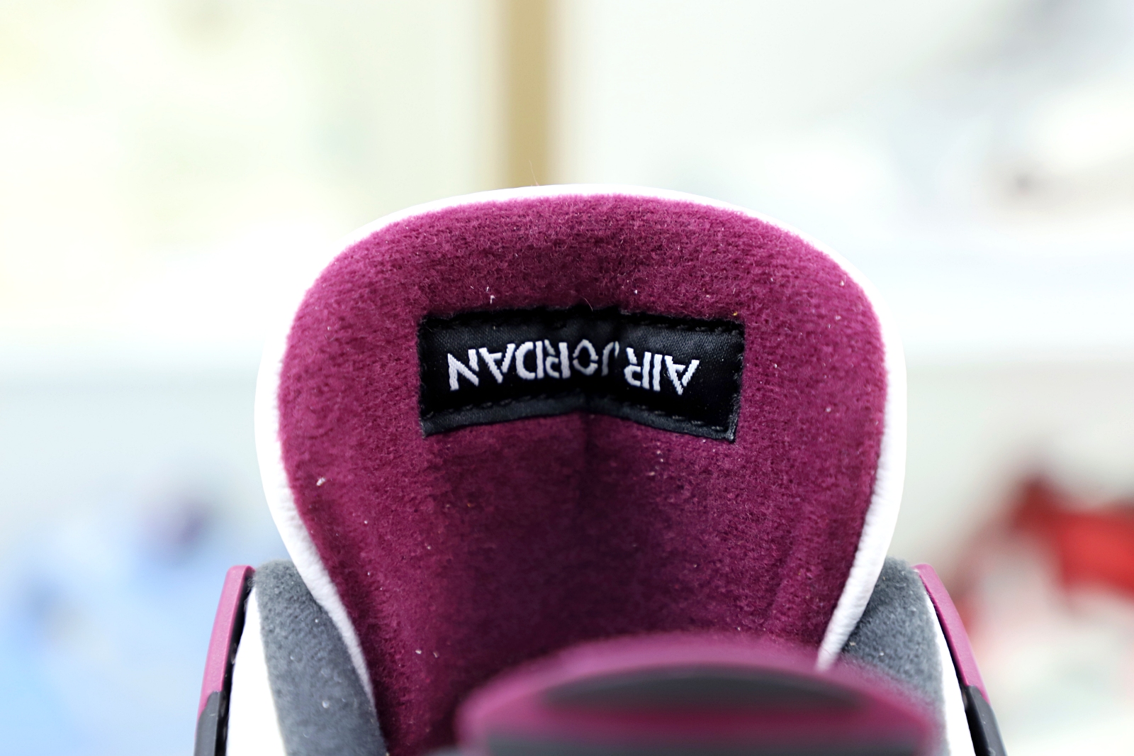 AIR JORDAN PARIS SAINT-GERMAIN X AIR JORDAN 4 RETRO BORDEAUX