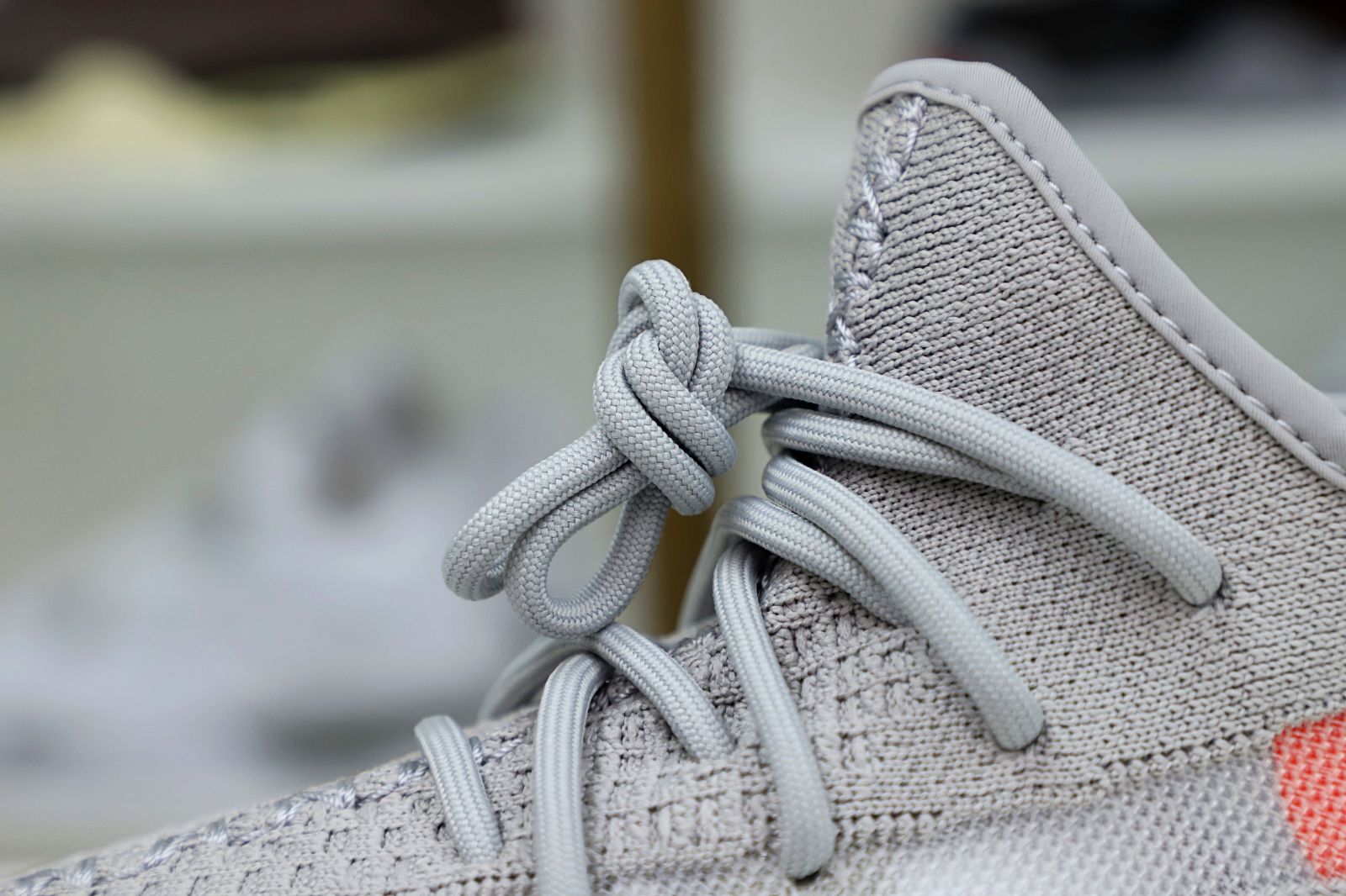 Yeezy Boost 350 V2 Tail