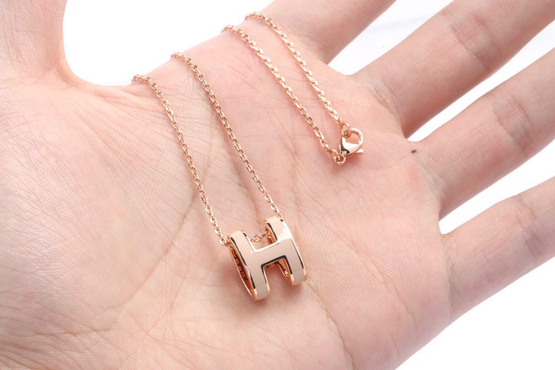 Hermes necklace