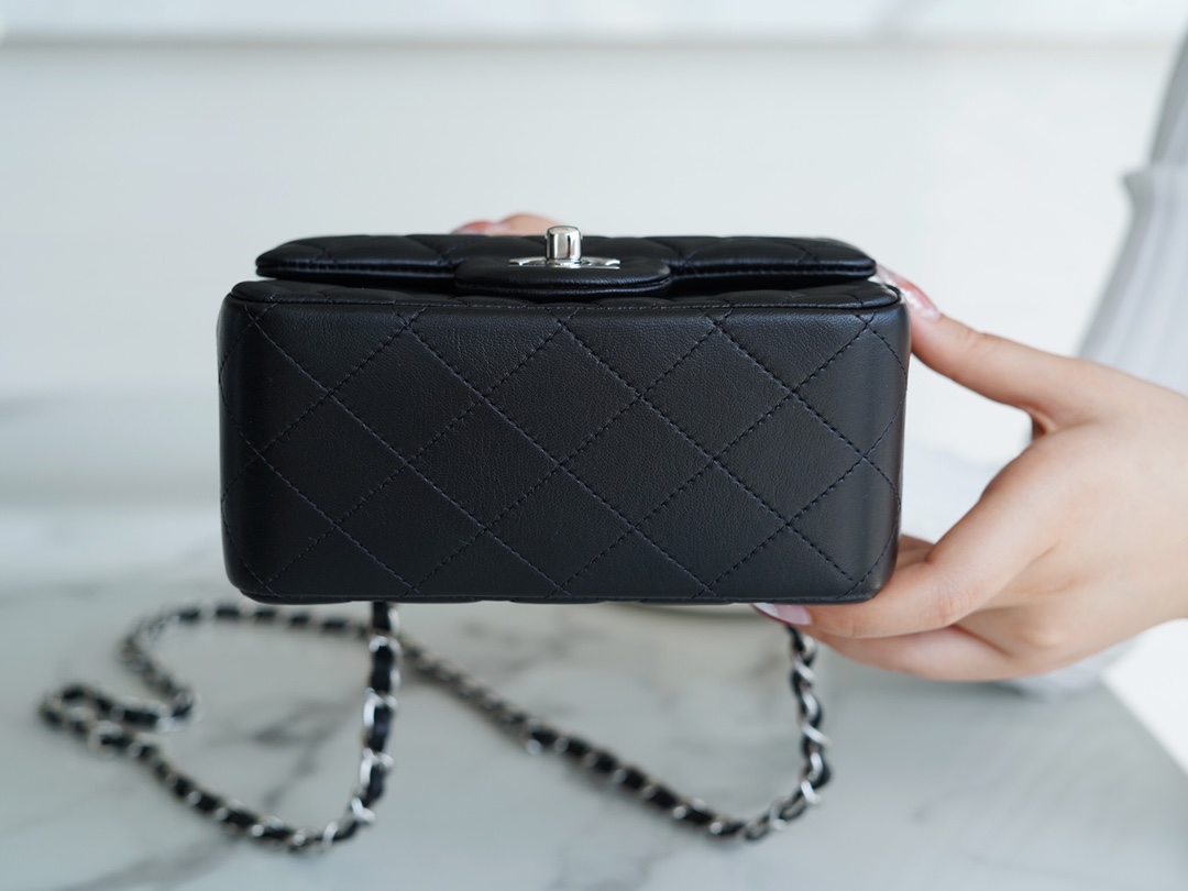 𝐂𝐇𝐀𝐍𝐄𝐋 Classic Flap Italy 🇮🇹 The 𝗚𝗥