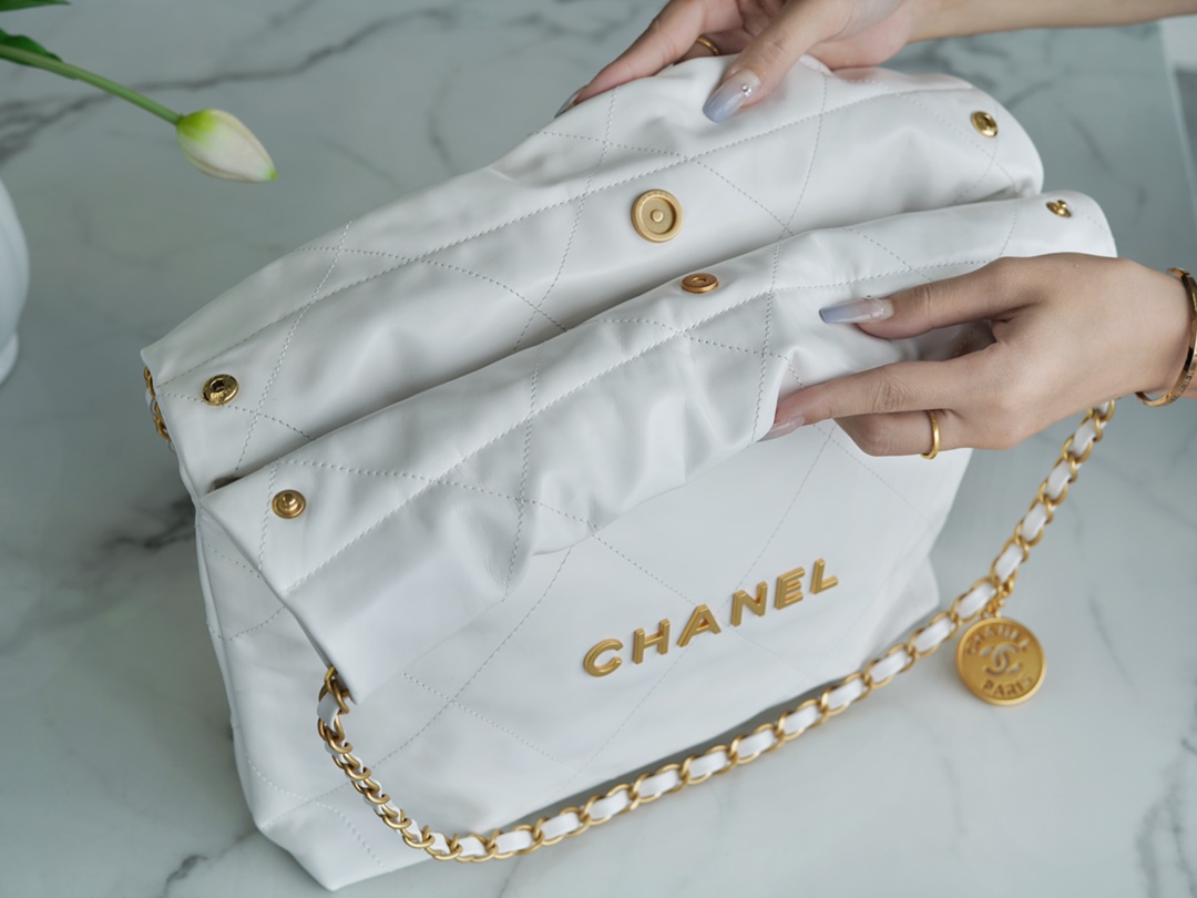 𝗖𝗛𝗔𝗘𝗡𝗟✦ 𝟐𝟐𝗣 Spring/Summer New 𝟐𝟐 Handbag Small White Gold Buckle➿