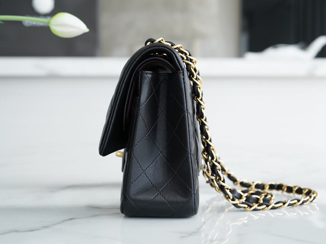 𝐂𝐇𝐀𝐍𝐄𝐋 Classic Flap Italy 🇮🇹 The 𝗚𝗥