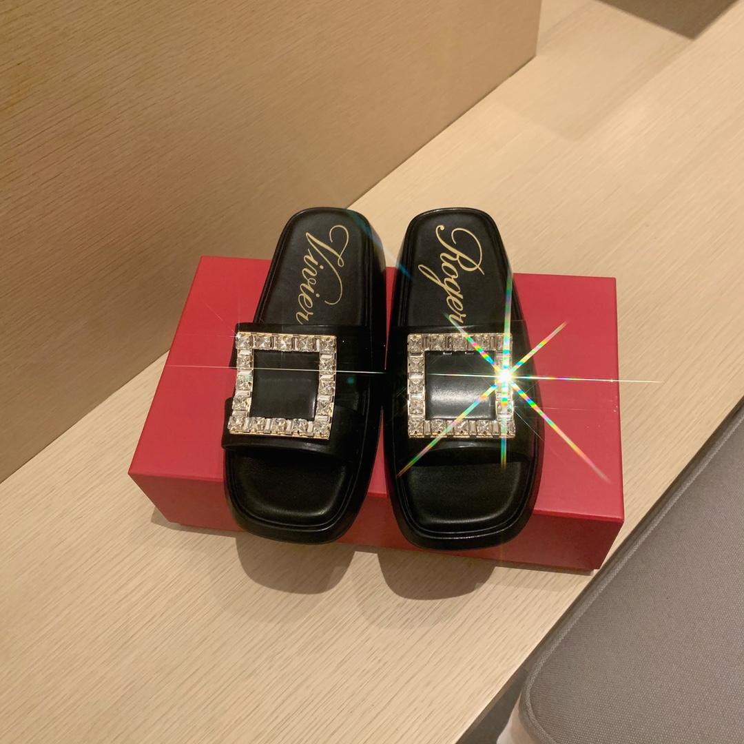 Roger Vivier | 𝟐𝟎𝟐𝟏/𝐒𝐒 𝐧𝐞𝐰 RV Top Edition Diamond Buckle Slippers Swarovski Crystal Diamonds