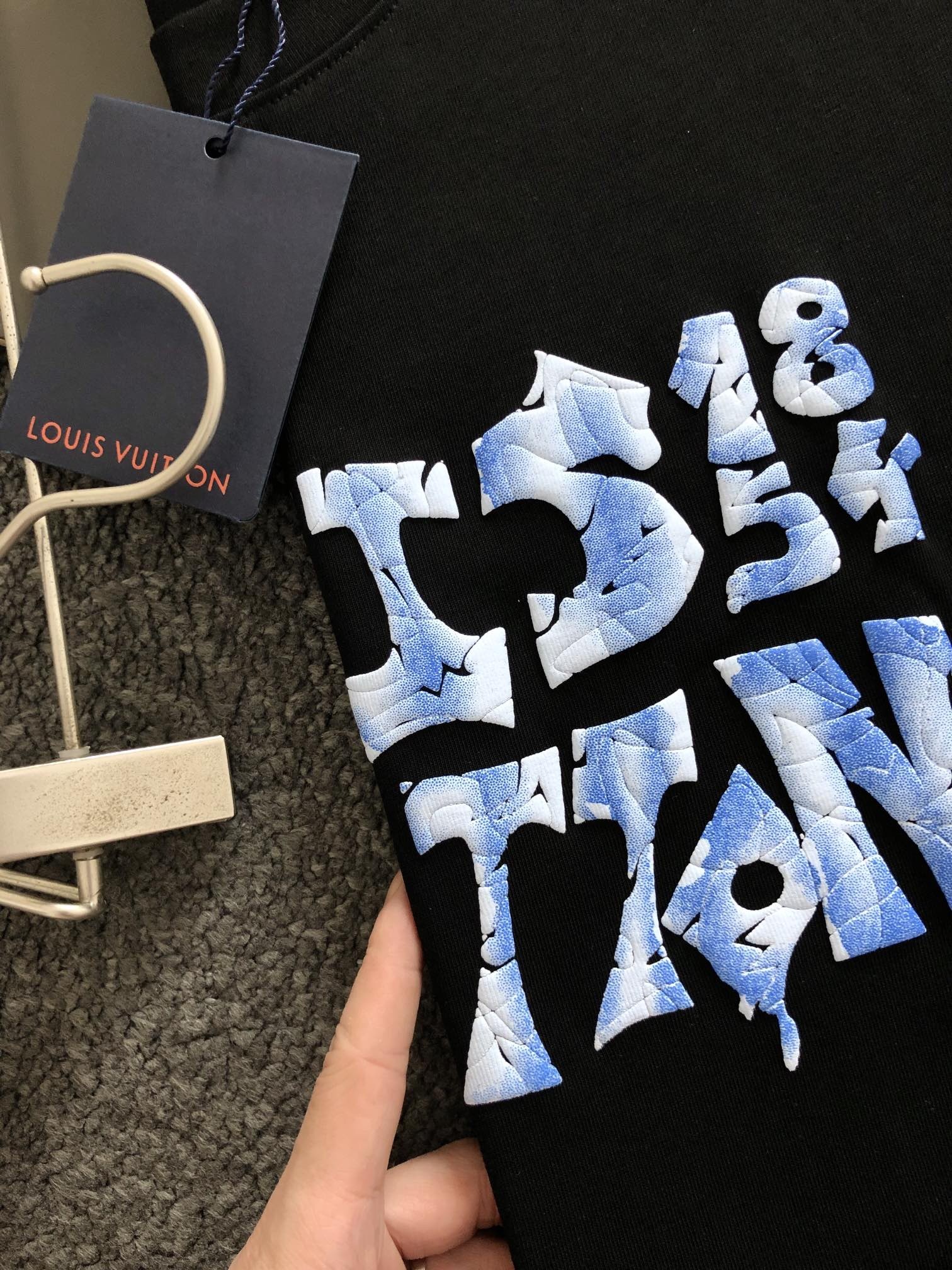 Louis Vuitton Three-dimensional foam letter doodle round-neck t-shirt