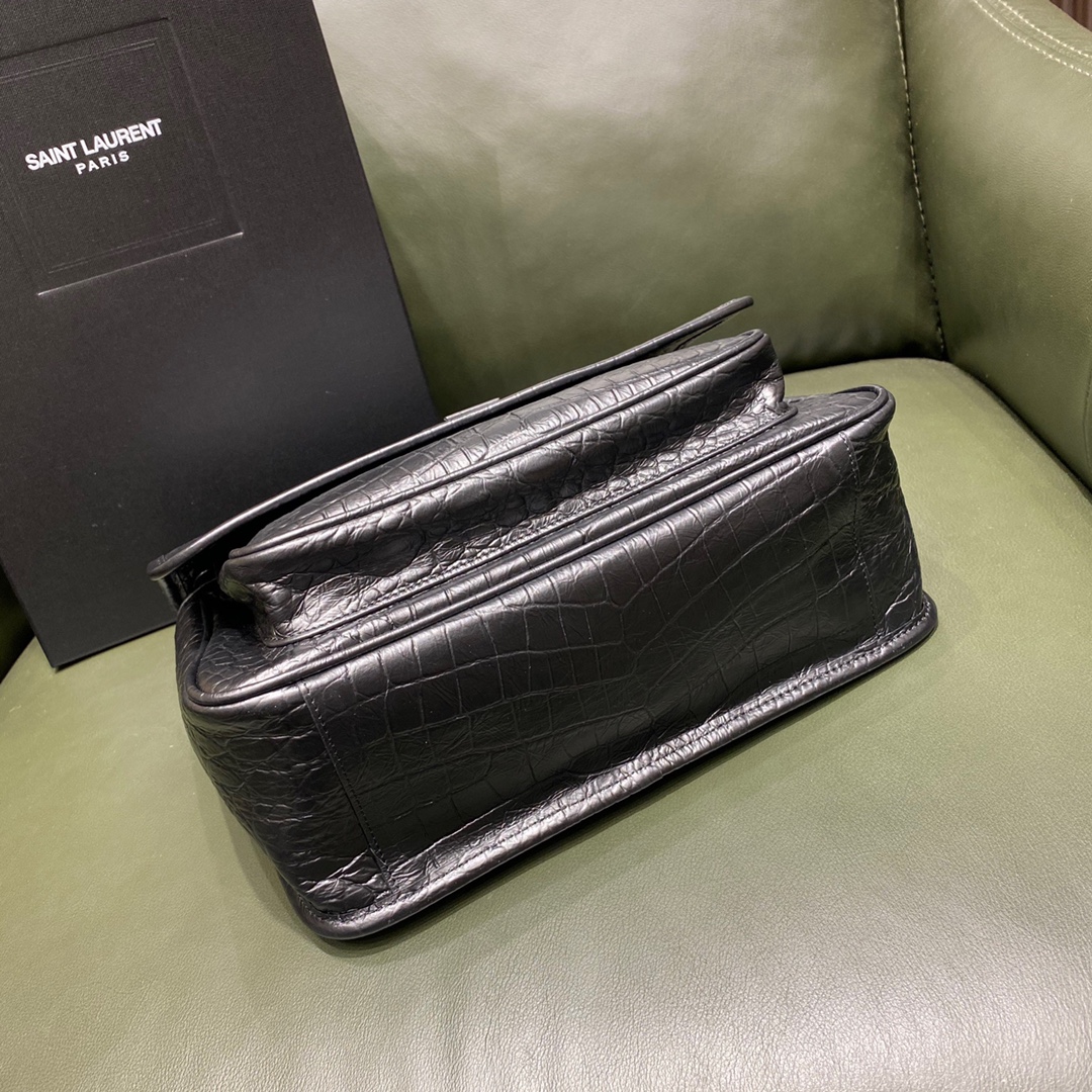 SAINT LAURENT 𝒏𝒊𝒌𝒊 𝒎𝒆𝒅𝒊𝒖𝒎 𝟮𝟴𝒄𝒎  #498894E.jd