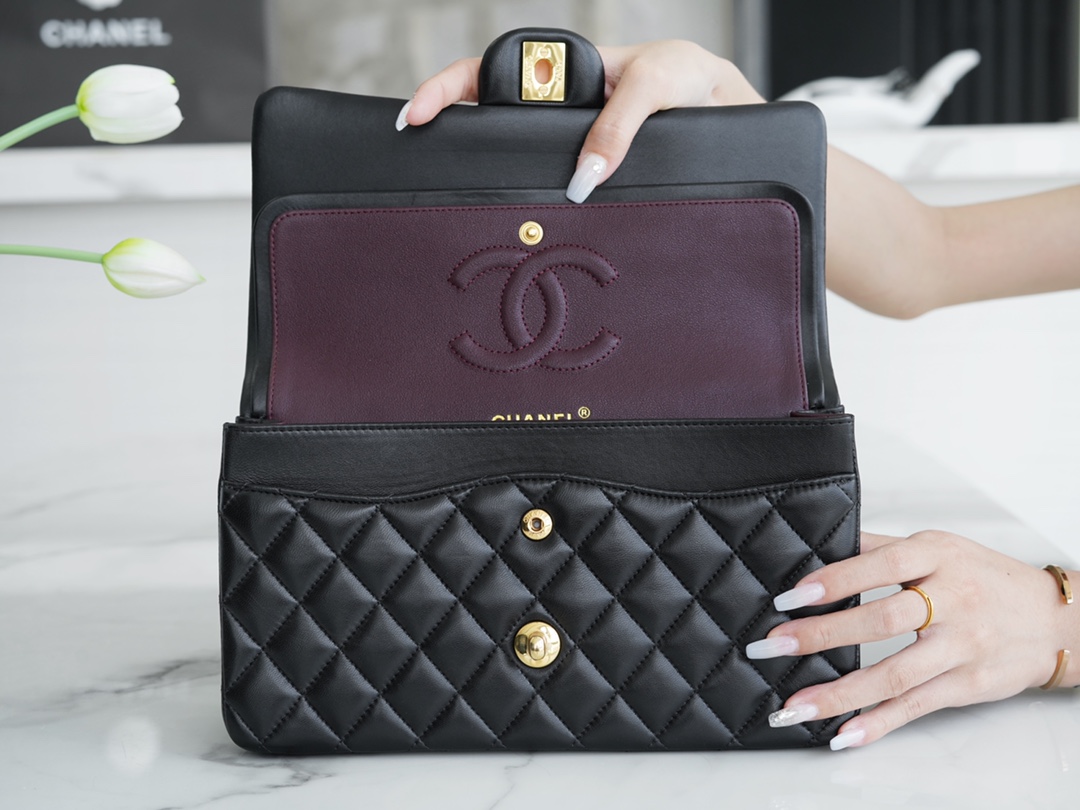 𝐂𝐇𝐀𝐍𝐄𝐋 Classic Flap Italy 🇮🇹 The 𝗚𝗥