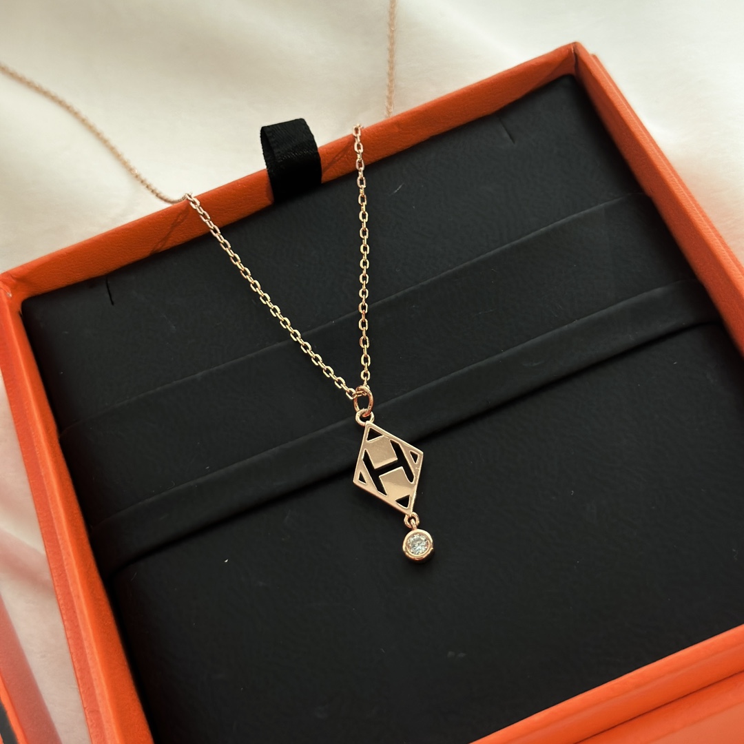 Hermes necklace