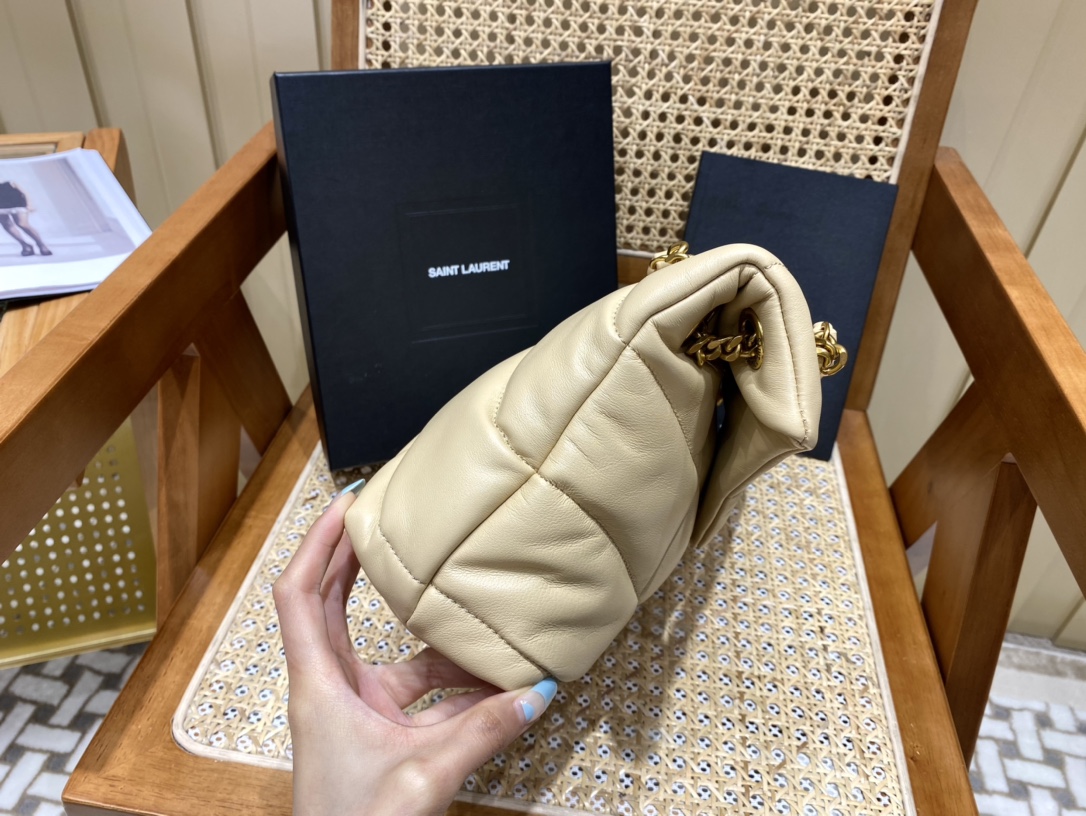 SAINT LAURENT #𝙇𝙤𝙪𝙇𝙤𝙪 𝙥𝙪𝙛𝙛𝙚𝙧#57747(large gold buckle)