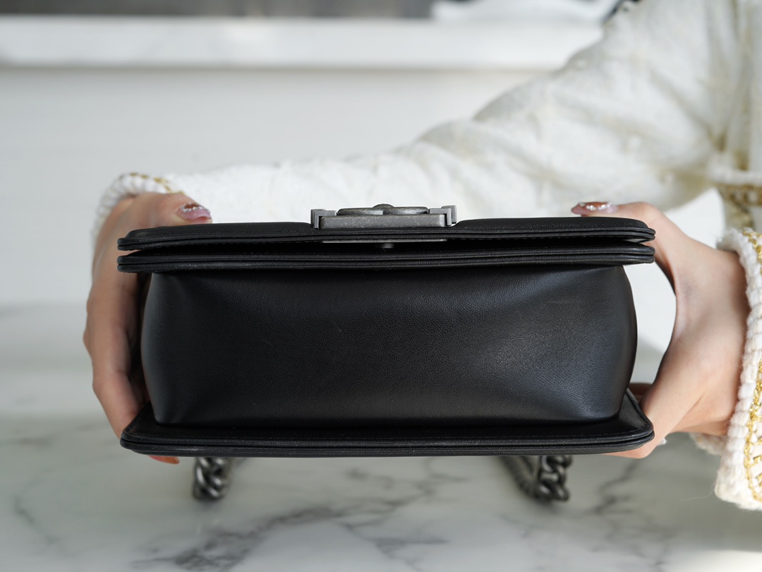 𝗖𝗵𝗮𝗻𝗲𝗹 𝗟𝗲𝗯𝗼 𝘆Italy 🇮🇹GR original lambskin：Small Black Silver