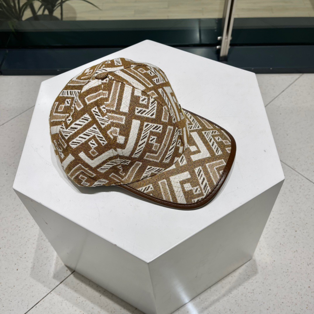 Fendi presbyopia series baseball cap