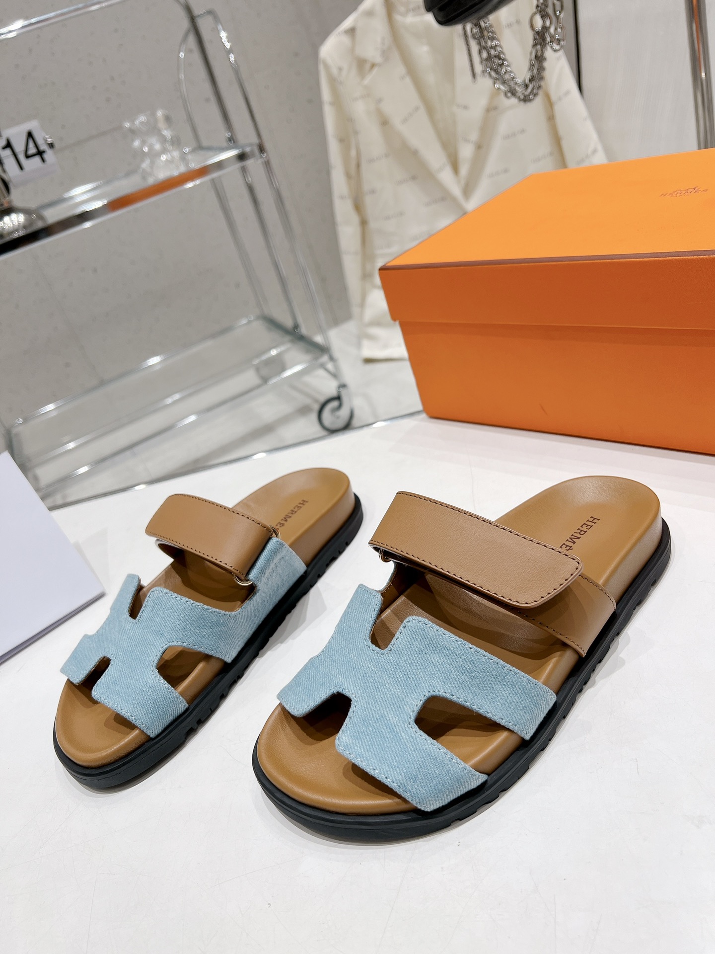 Hermes spring and summer sandals series couple models classic models