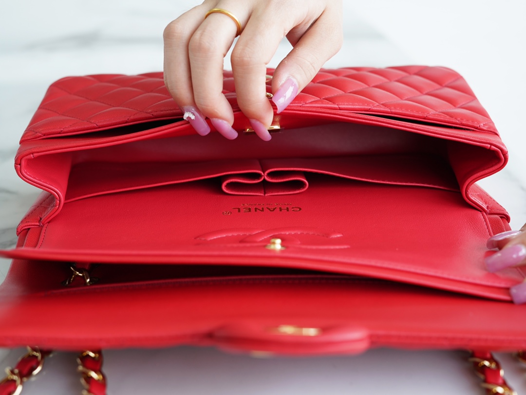 𝐂𝐇𝐀𝐍𝐄𝐋 Classic Flap Italy 🇮🇹 